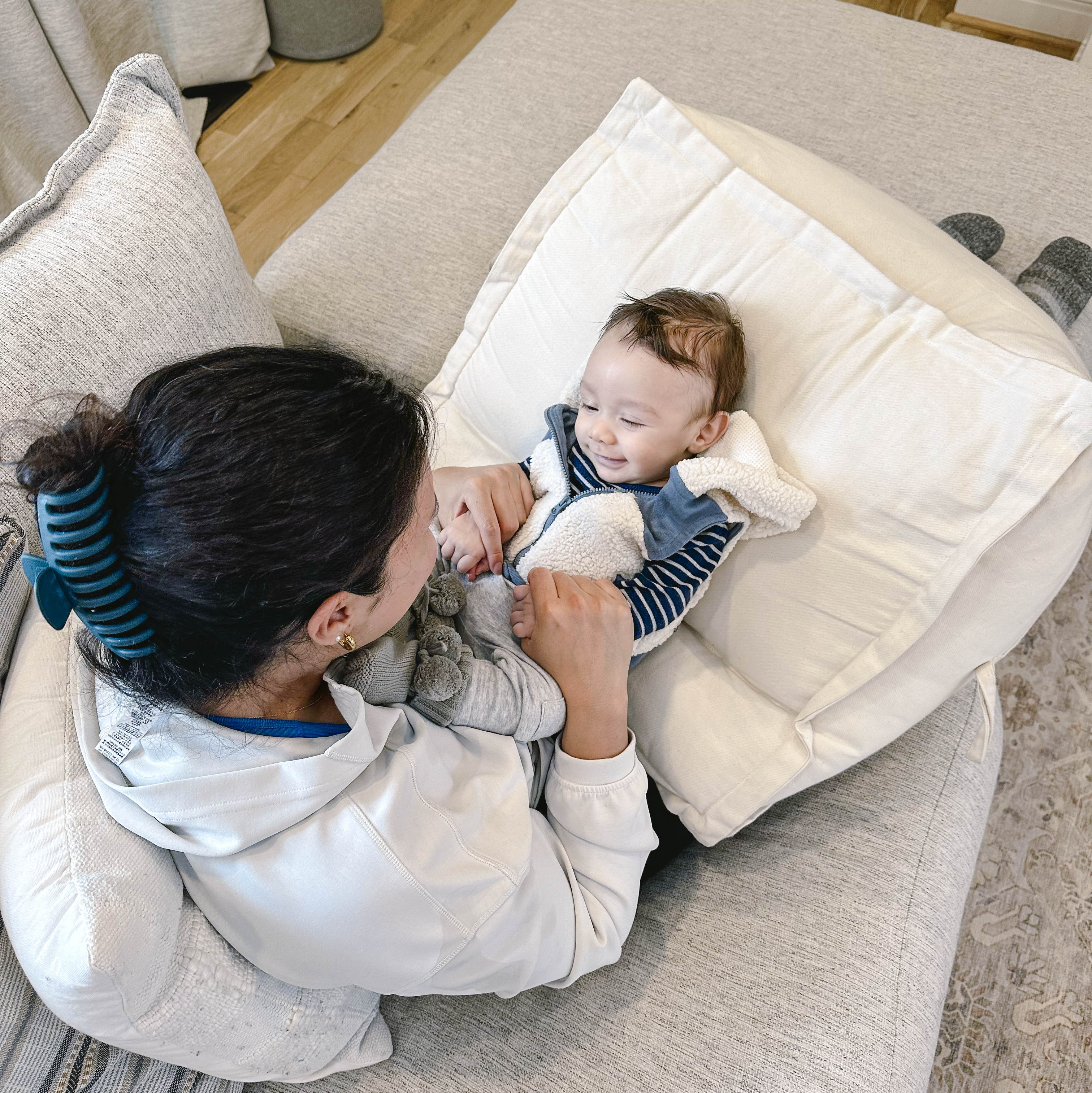 Peekaboo Pillow XL Toddler - Main Image